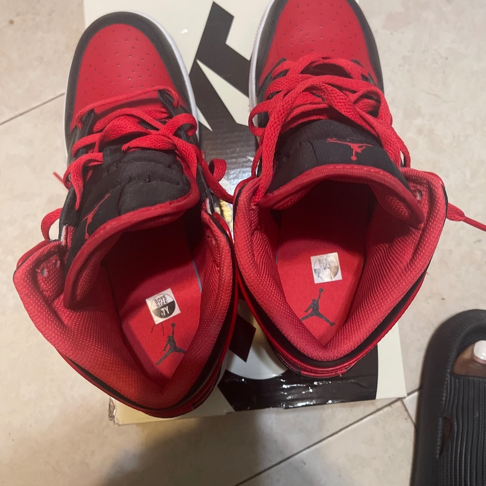 Jordan mid 1